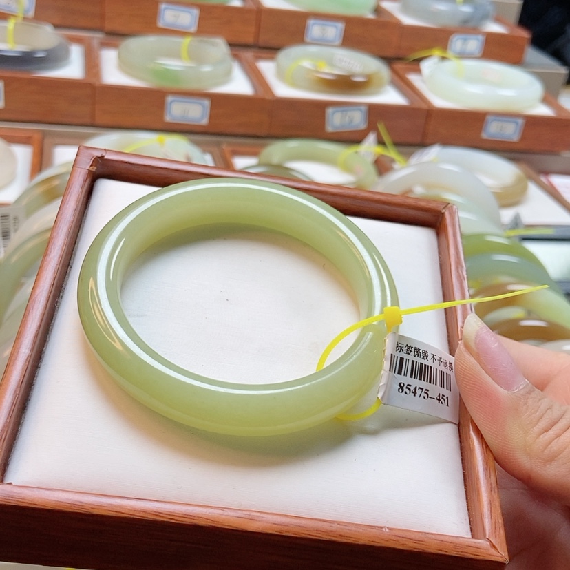 【闪购商品】和田玉手镯未镶嵌