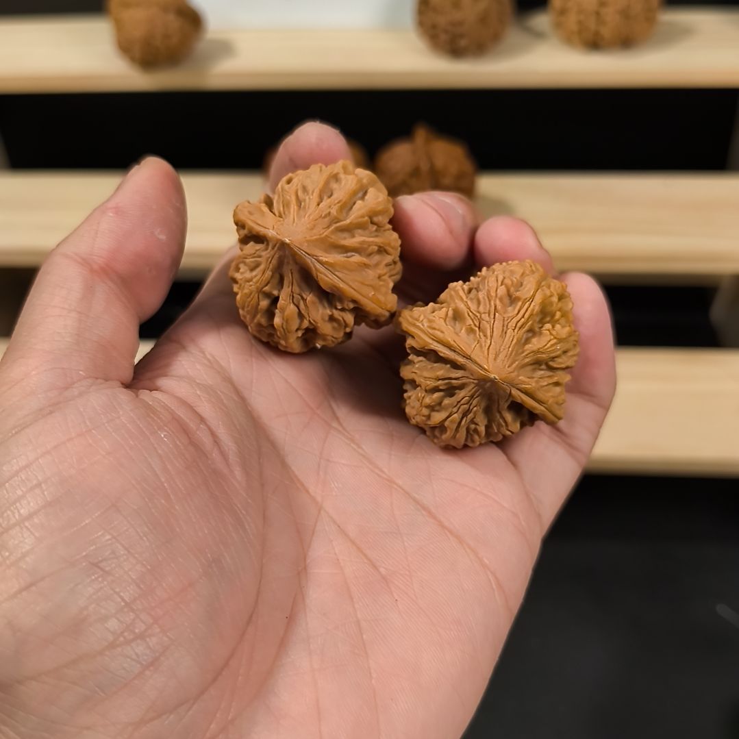 摄***沅吊坠文玩核桃37鸡心