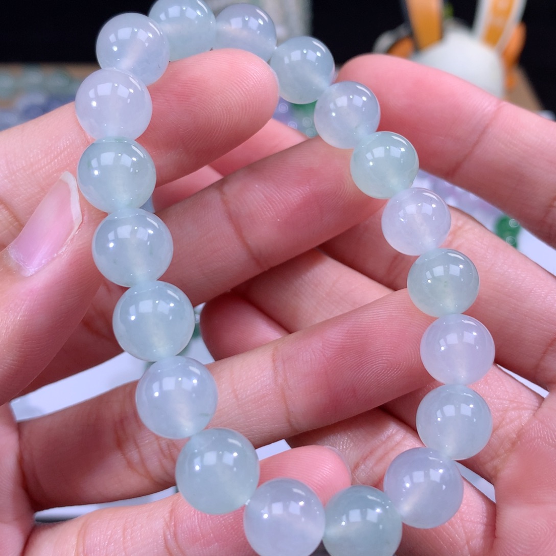 翡翠手链未镶嵌翡翠