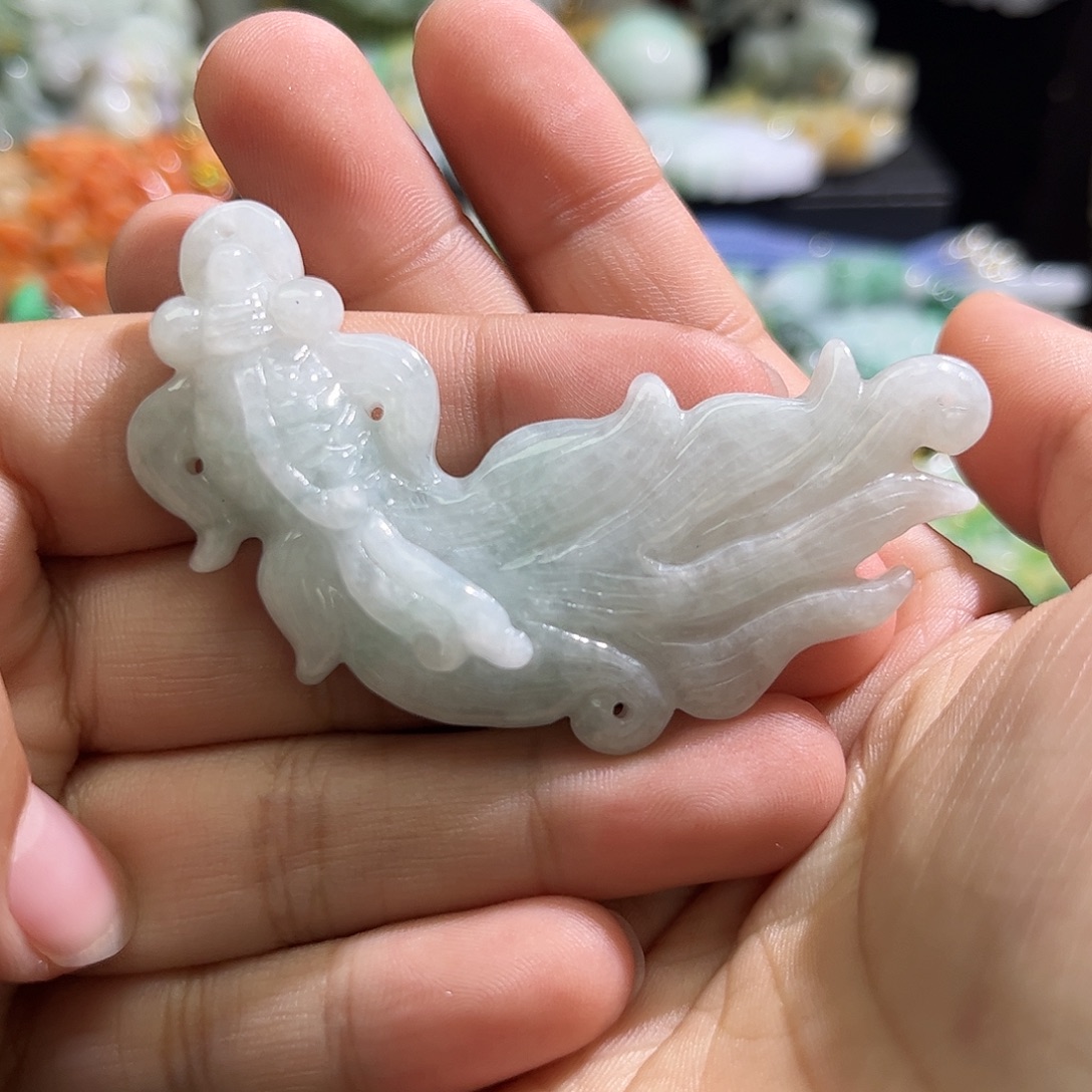 翡翠未镶嵌颈饰待编织