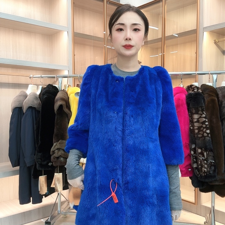 蓝色中长款圆领0428