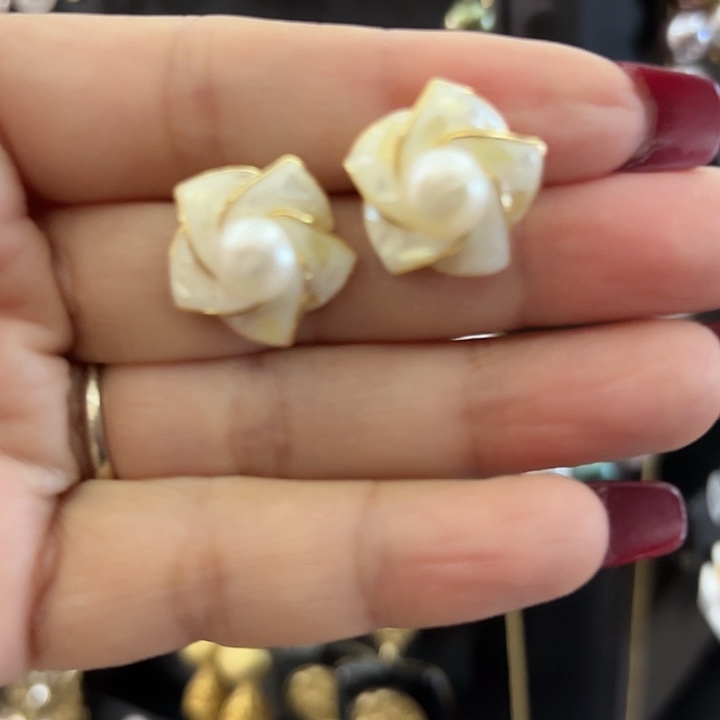 优***身琉璃纯铜合金高质量高级珠耳饰