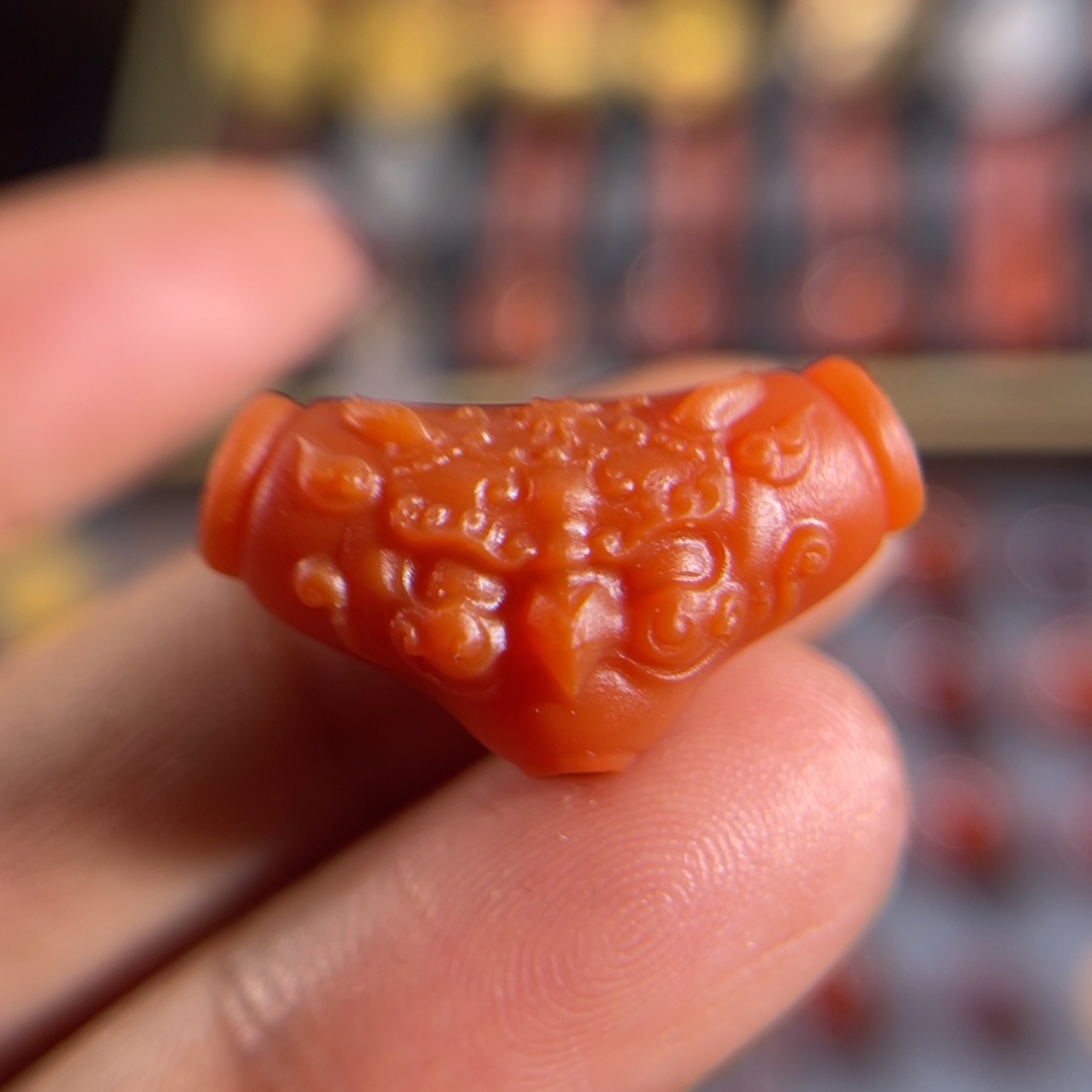 南红玛瑙官坡大鹏鸟三通未镶嵌