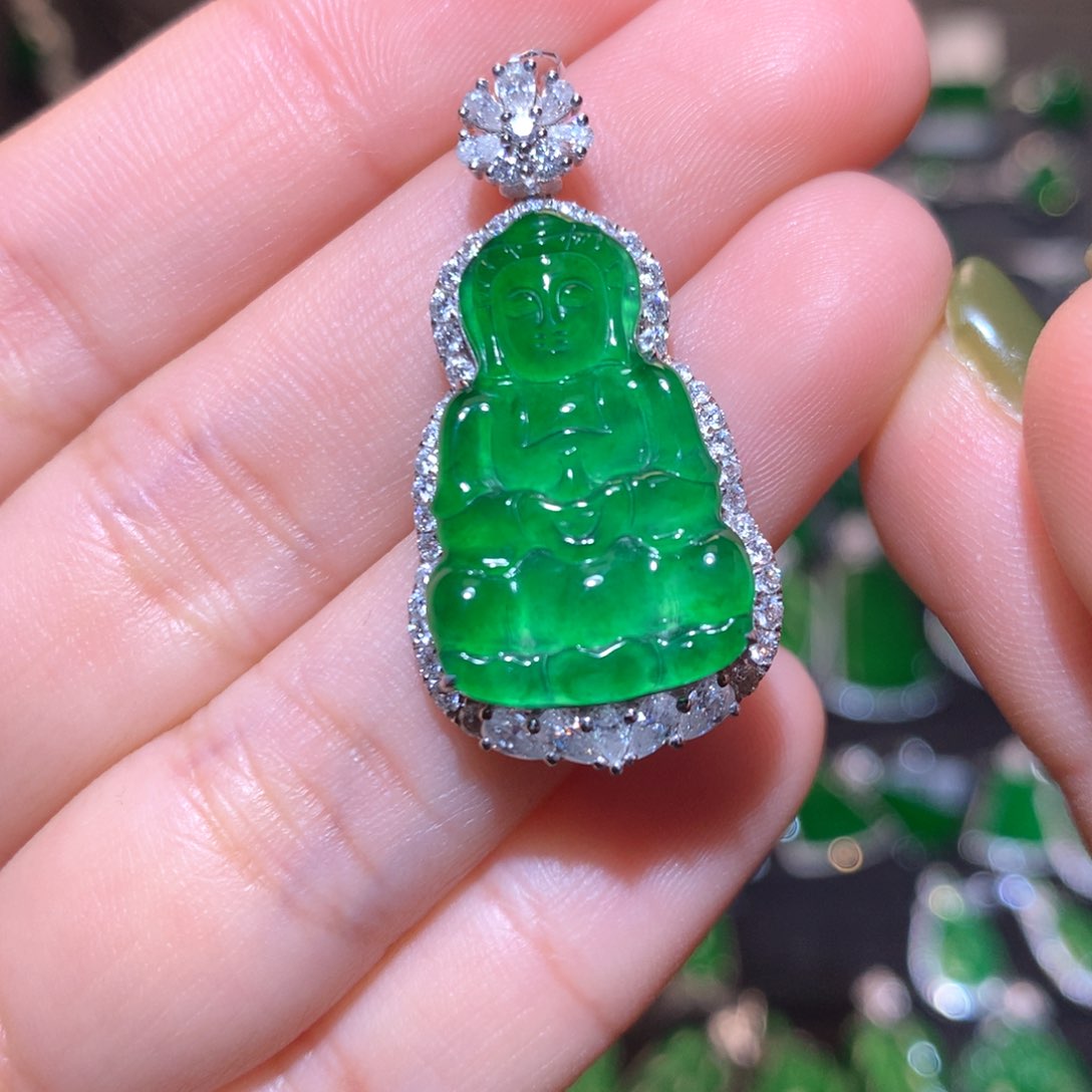 翡翠颈饰18K金镶嵌观音