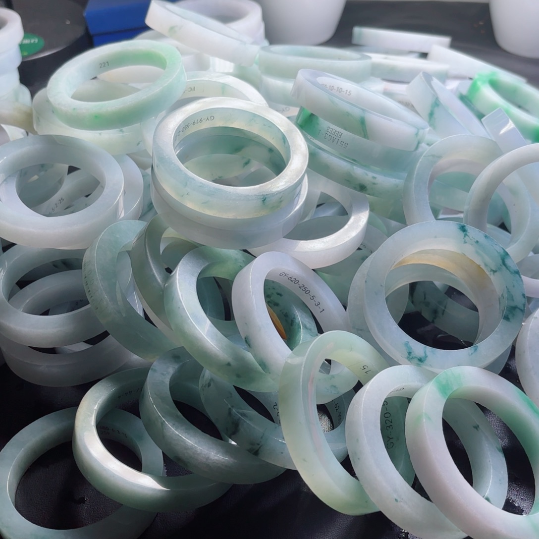 时***谎定制翡翠未镶嵌不退不换