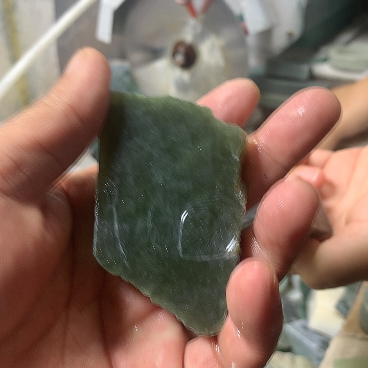 颈饰未镶嵌和田玉（糖玉）