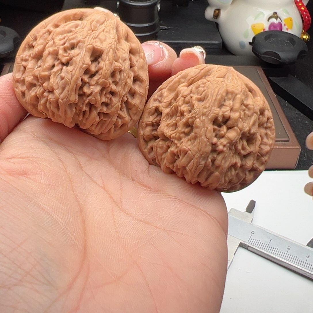 文玩核桃把件虎头王43