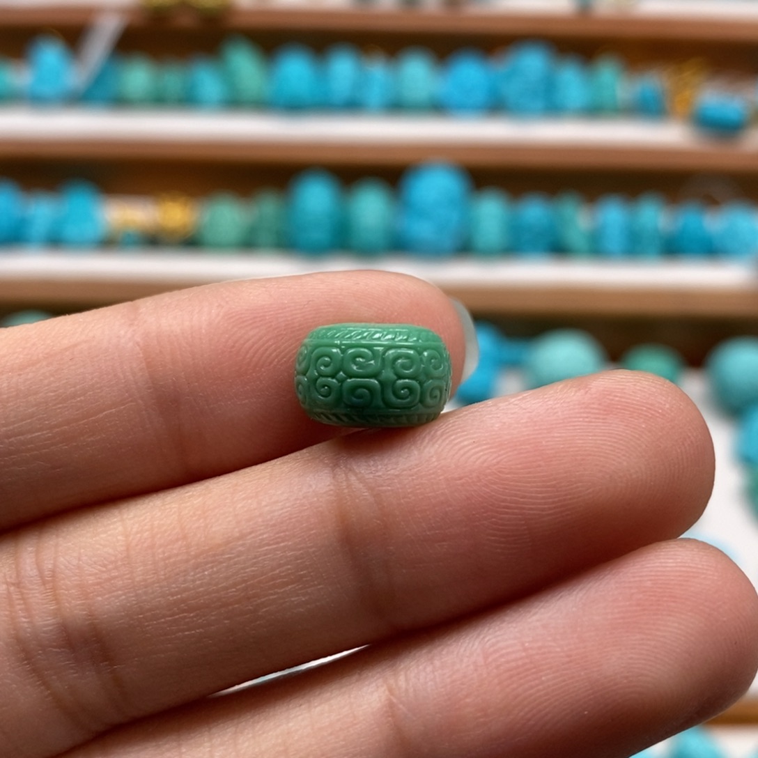 绿松石颈饰未镶嵌永**构