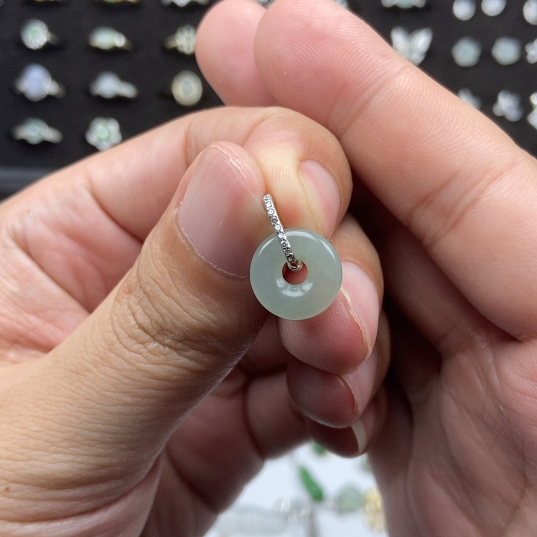 *****翡翠银S925镶嵌颈饰