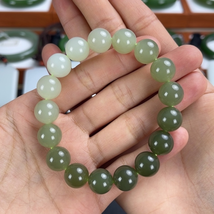 未镶嵌和田玉手链