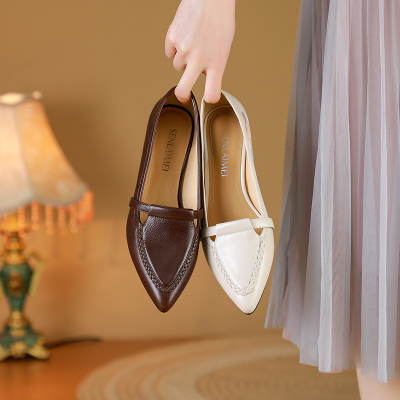 【年中大促】镂空单鞋/牛皮/34-42/百搭尖头中跟大码真皮女鞋9158