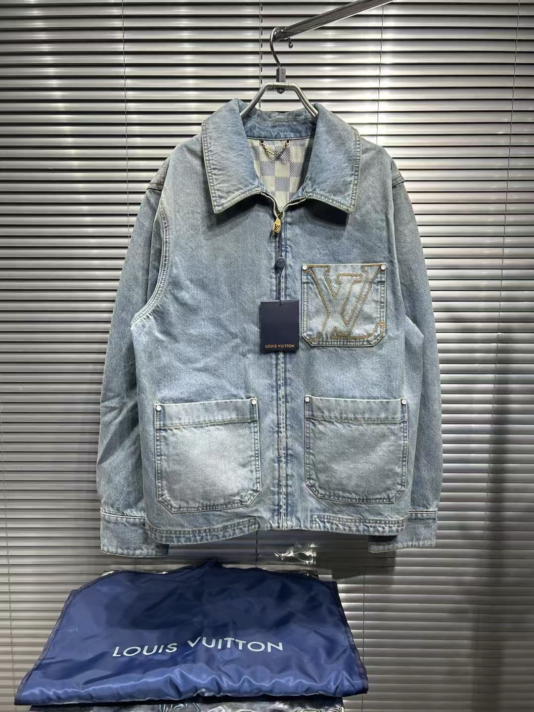 未使用 LouisVuitton/路易威登 25ss款胸前刺绣牛仔夹克/50码