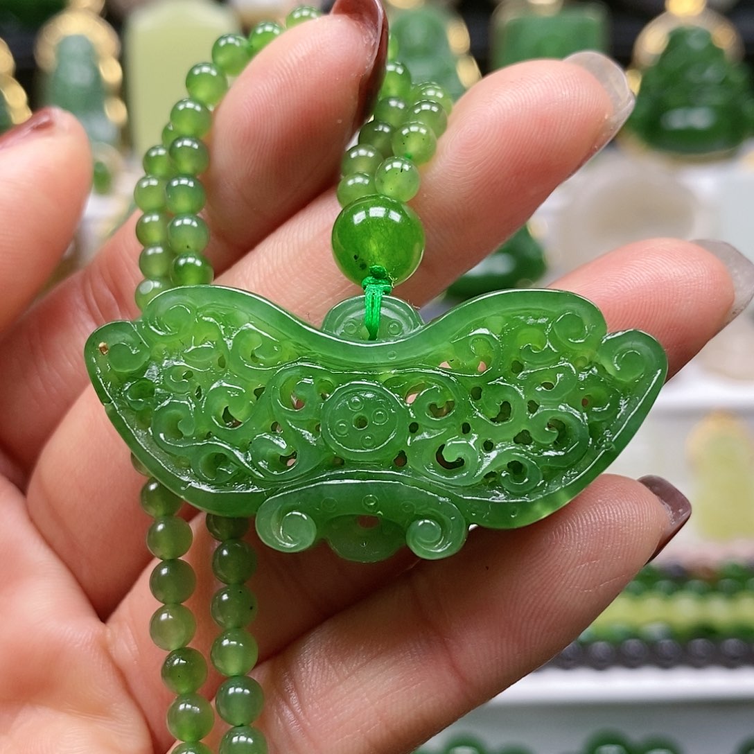 和田玉颈饰未镶嵌