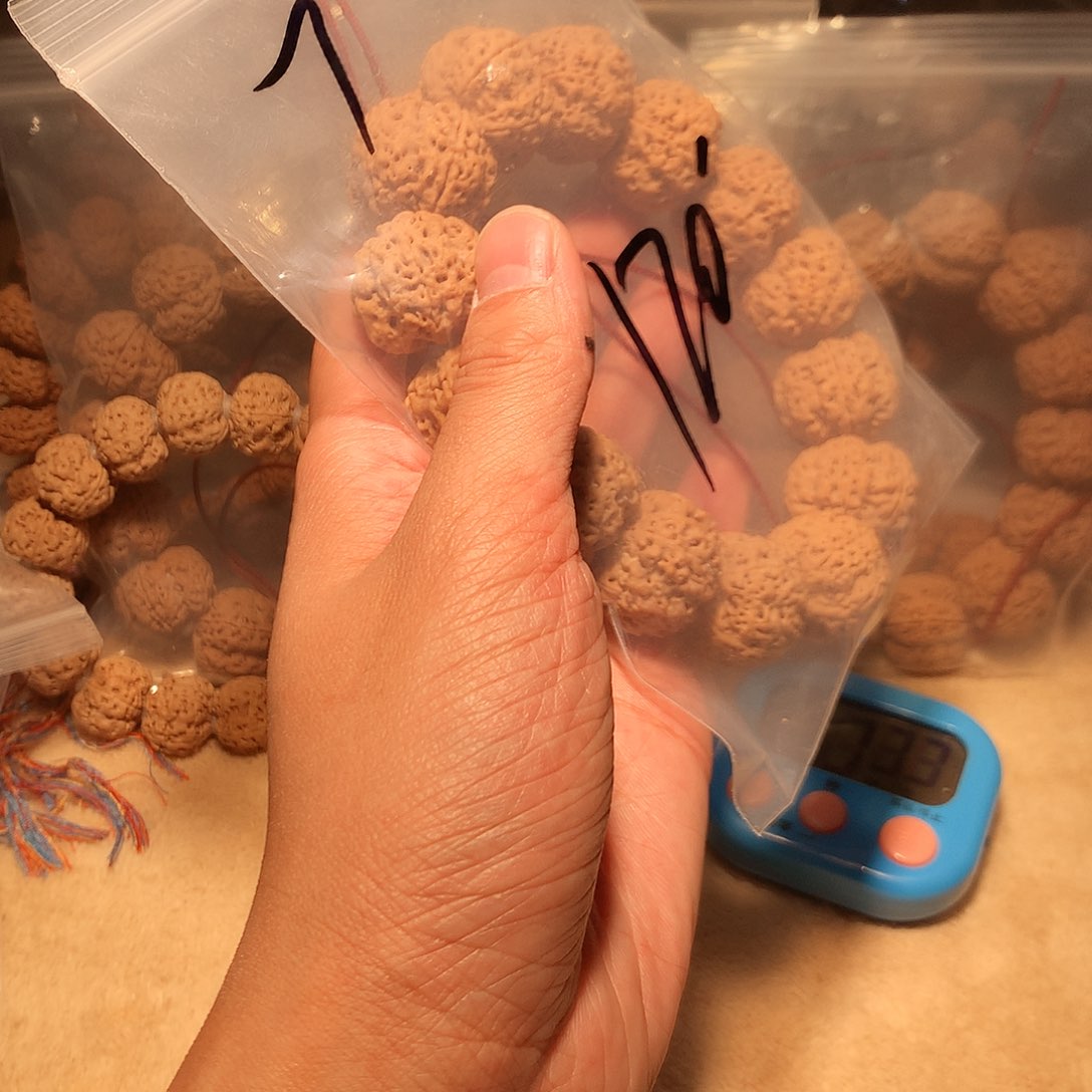 金刚菩提手串老***朱7。