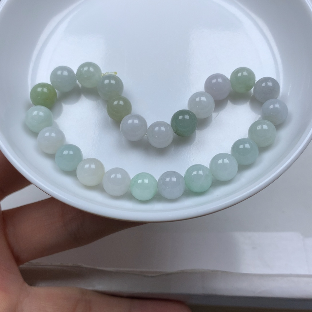 翡翠颈饰未镶嵌卡8。手串。