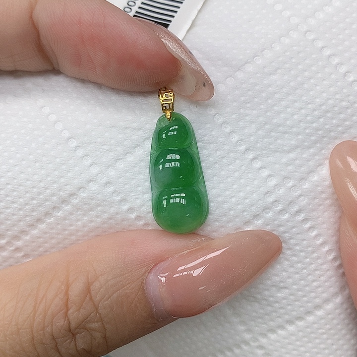 颈饰18K金镶嵌翡翠