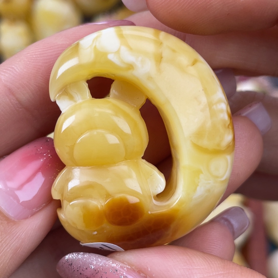 琥珀裸石未镶嵌蜜蜡