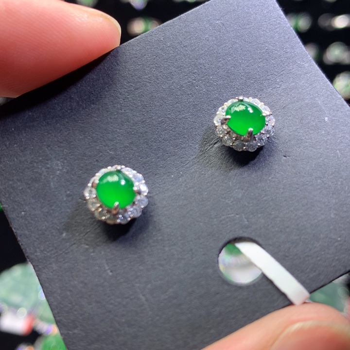 【闪购商品】翡翠颈饰银S925镶嵌绿蛋