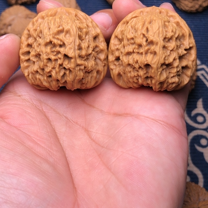 文玩核桃吊坠南疆石