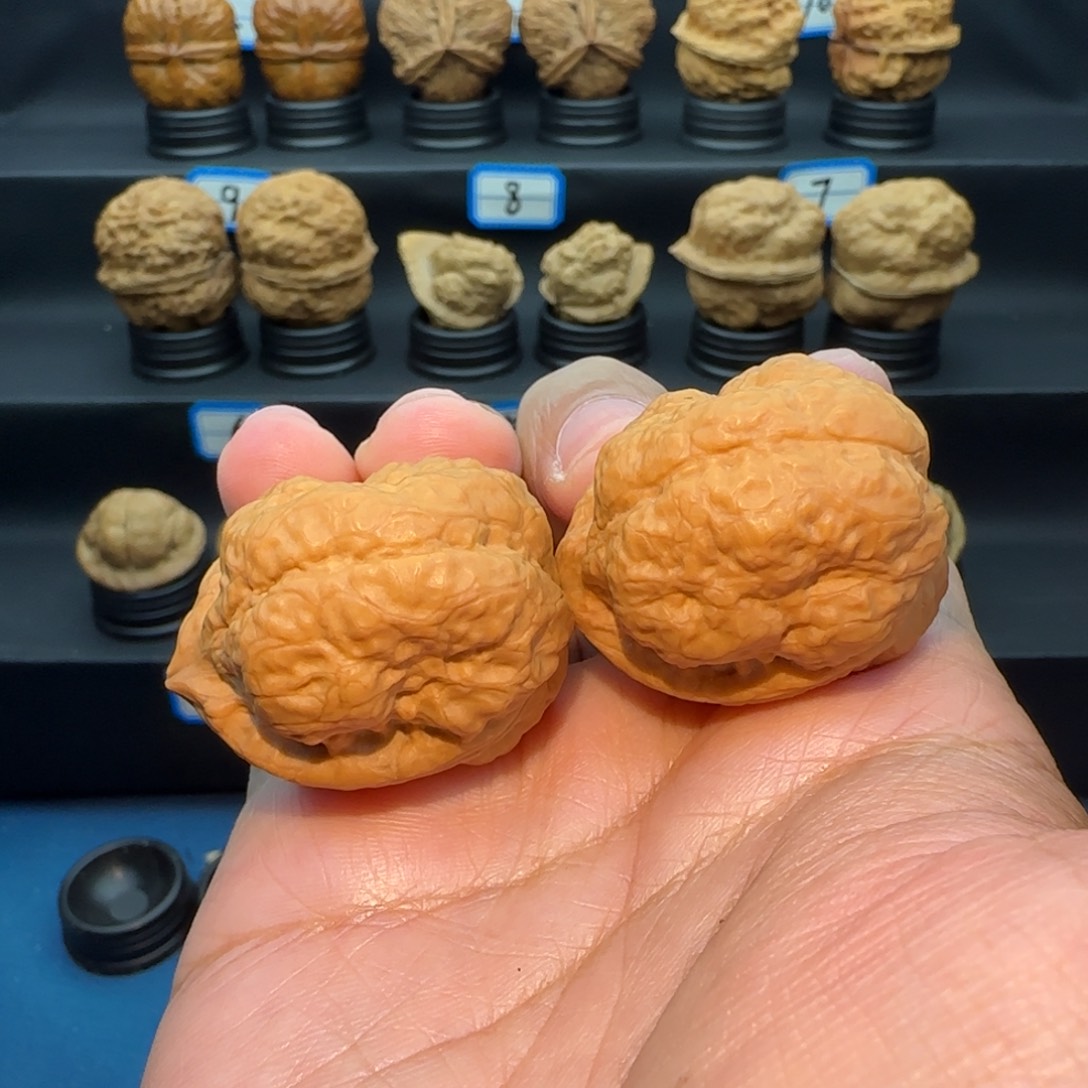 大***师把件桃核大羊头蟾