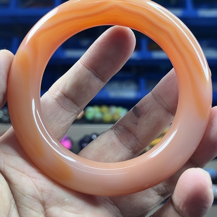 日***山玛瑙未镶嵌手镯T50盐61口