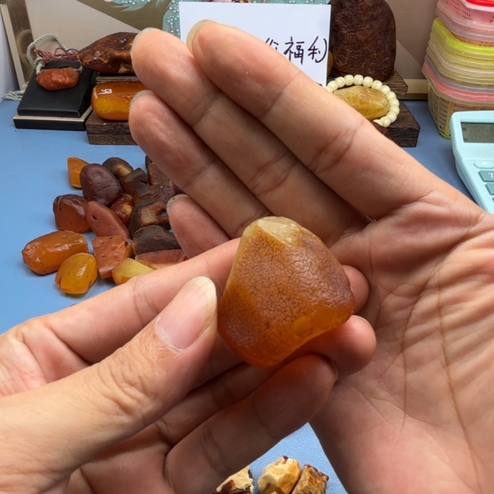 未镶嵌定制琥珀未镶嵌定制琥珀