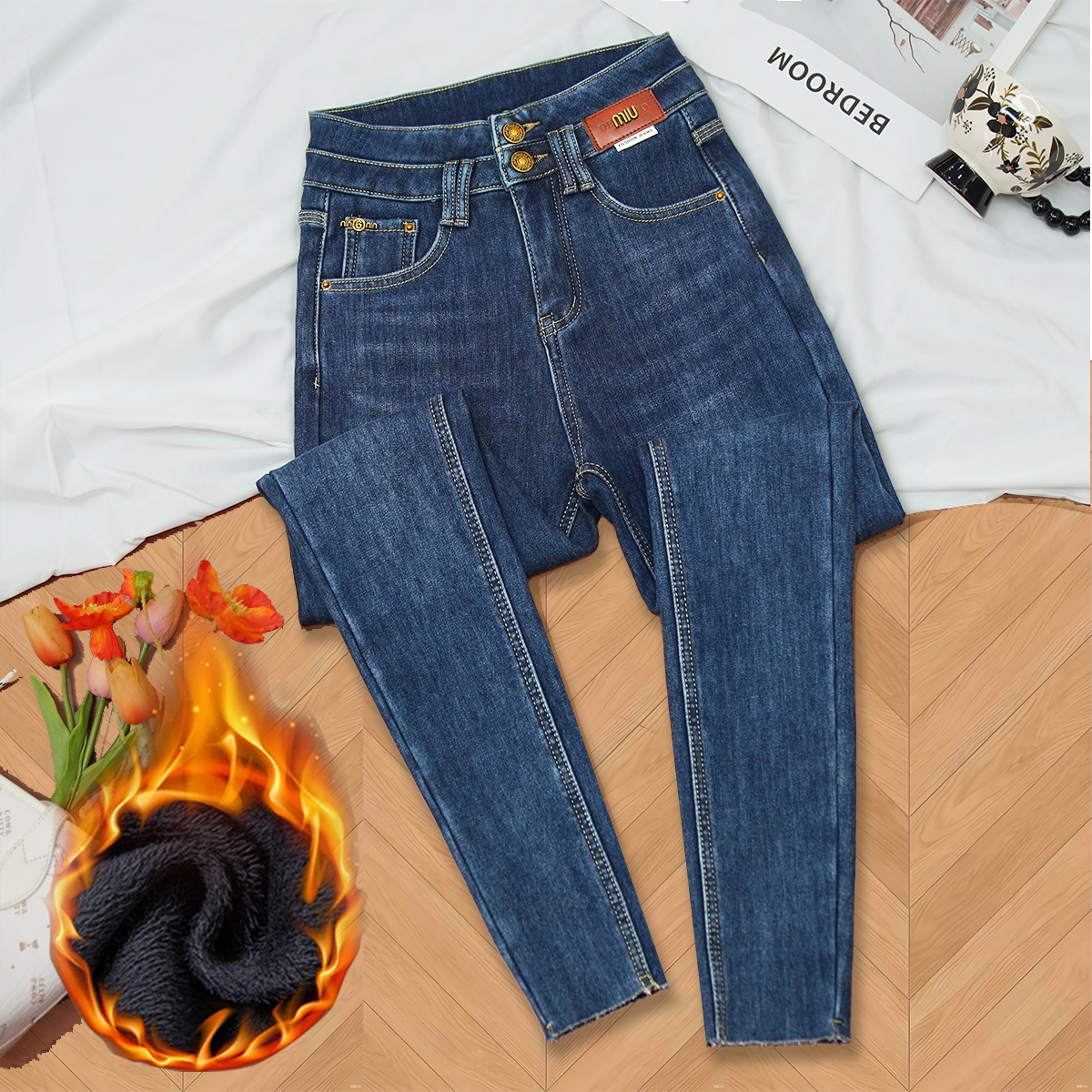 2025年复古蓝高腰小脚加绒紧身牛仔裤女秋冬新款显高显瘦提臀百搭
