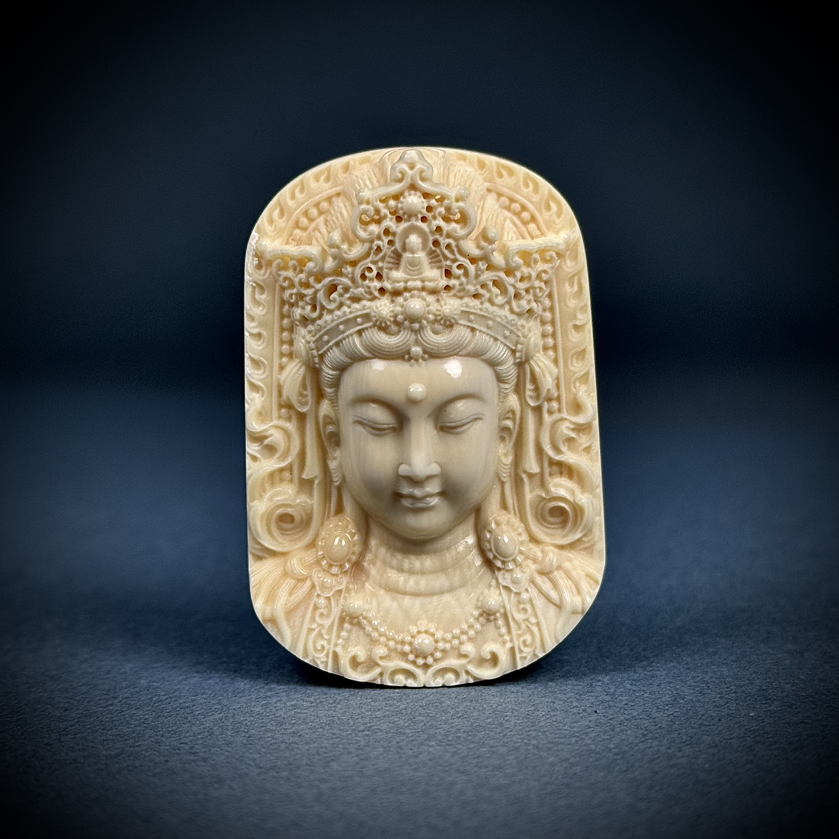 H27-82天然猛犸牙 众宝雕刻牌34.7*50.9*16.7mm一物一图假一罚十