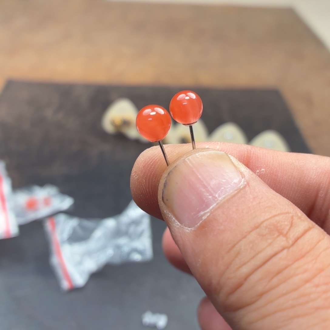 南红玛瑙银S925镶嵌耳饰