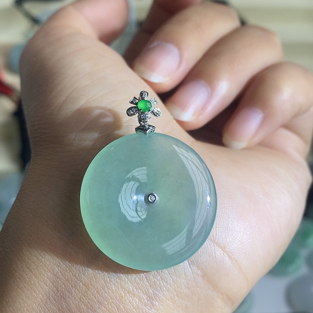 翡翠颈饰18K金镶嵌翡翠首饰