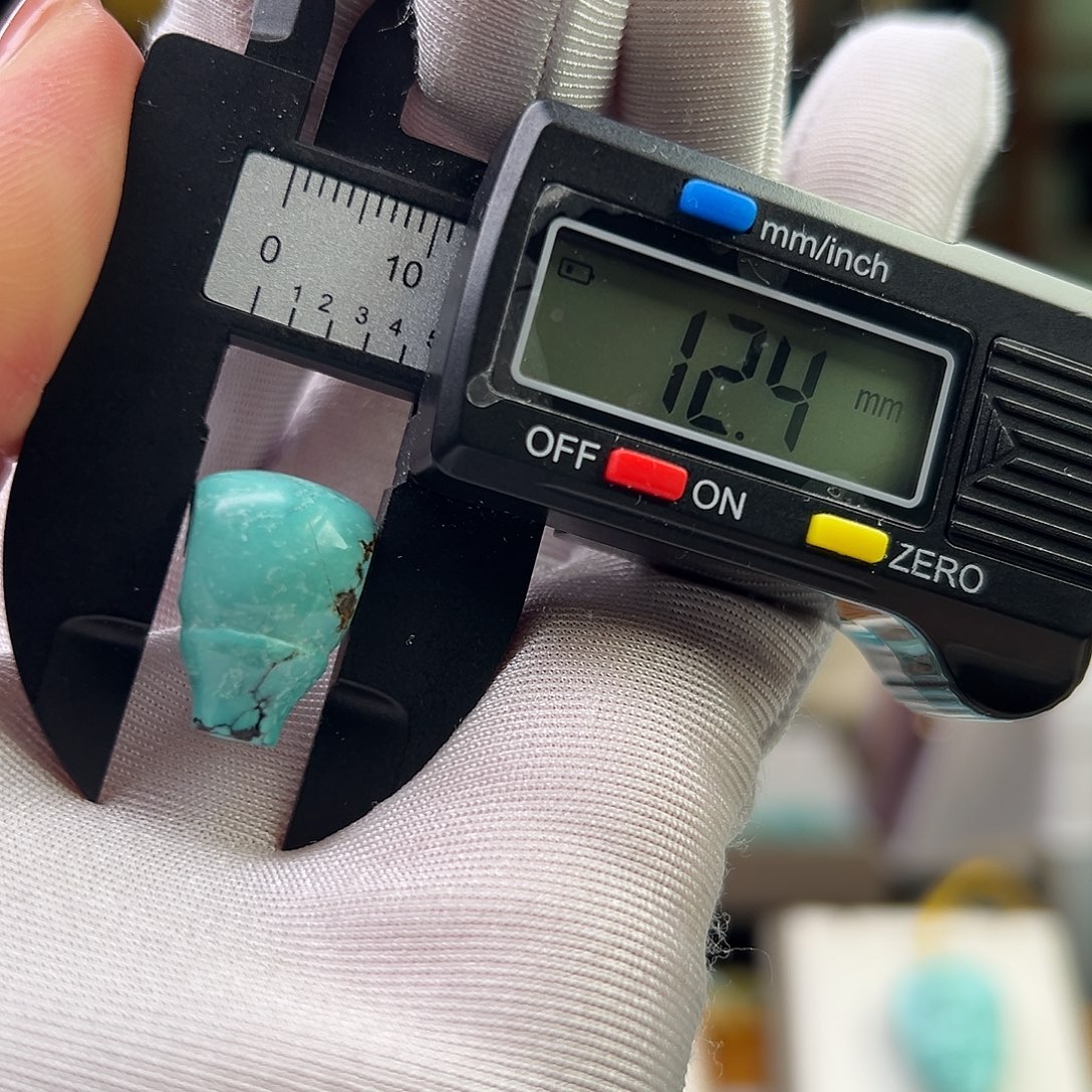 K***e绿松石未镶嵌珠宝奇石