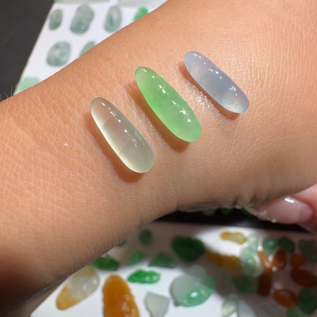 定制翡翠未镶嵌三彩福豆