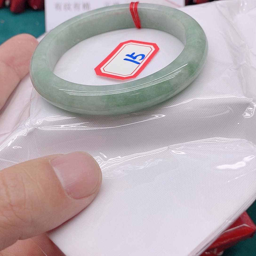 翡翠手镯未镶嵌恋*15555555555