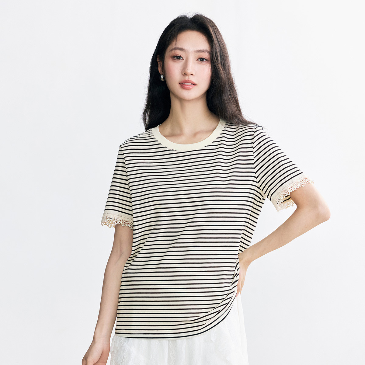 撞色条纹蕾丝短袖T恤女2025夏季气质百搭宽松休闲显瘦上衣