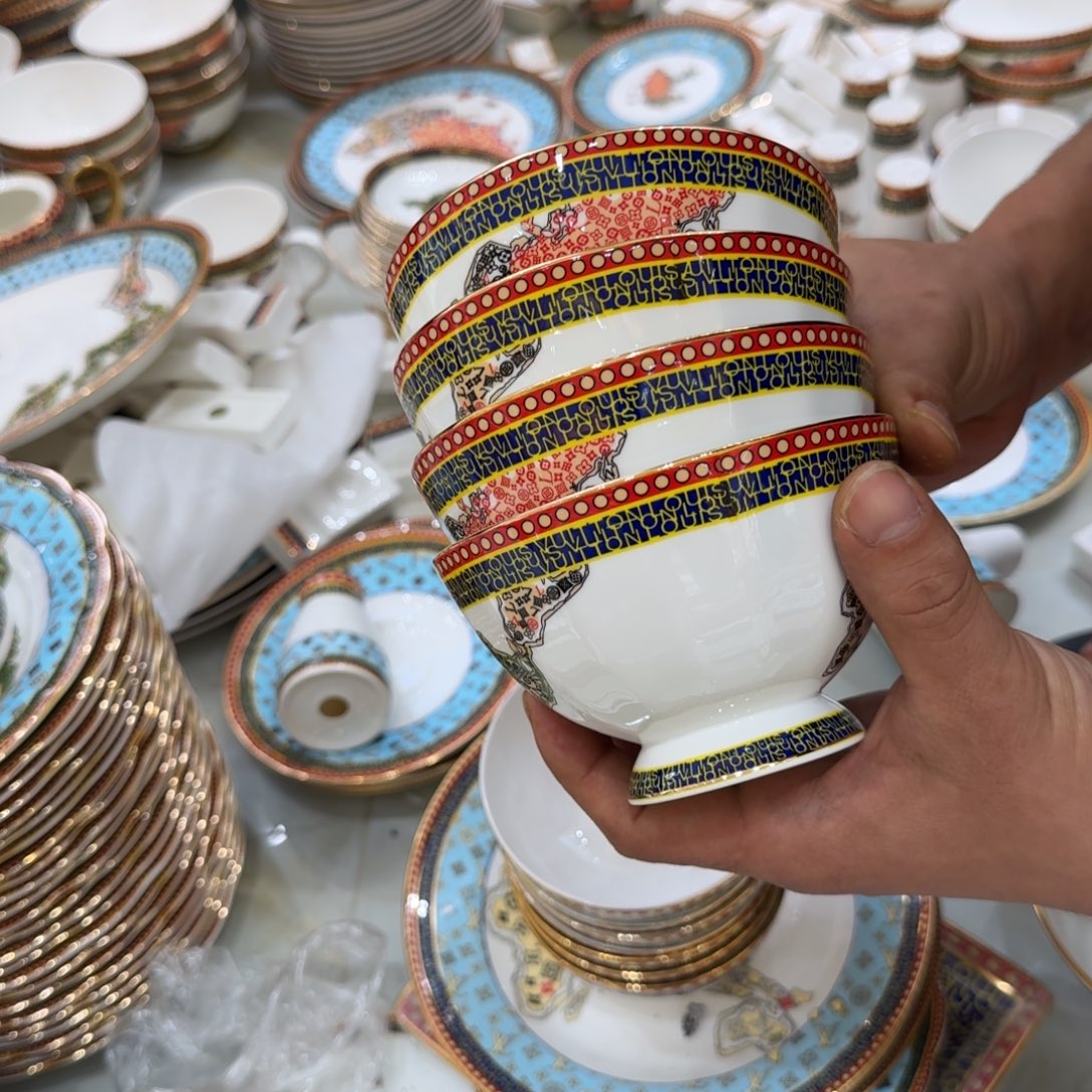 爱****搪瓷骨瓷餐具陶瓷高温工厂生产