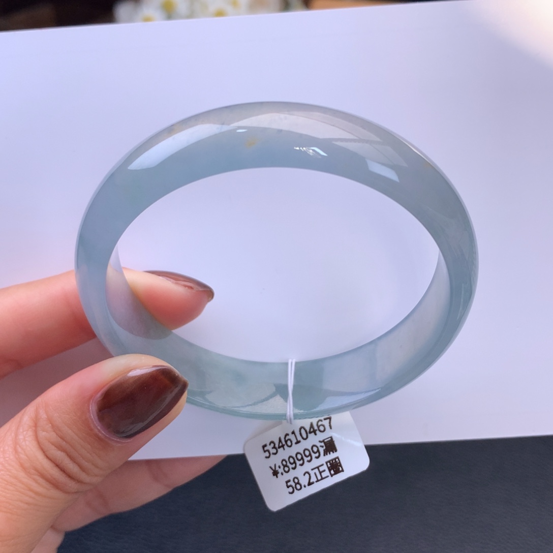 翡翠手镯未镶嵌高冰蓝水手镯（牛毛纹）