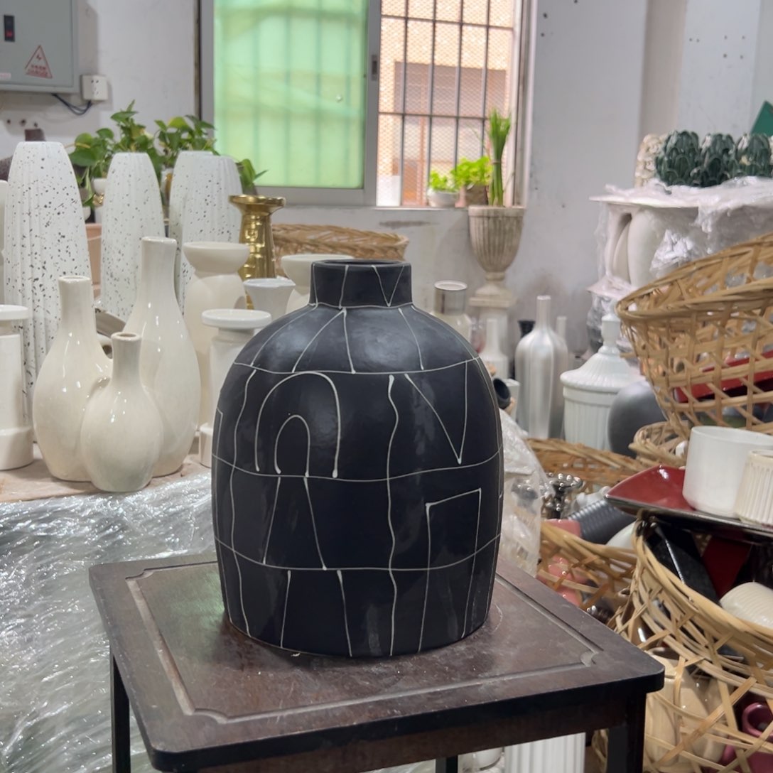 摆件25 号高温陶瓷装饰品（部分微瑕）