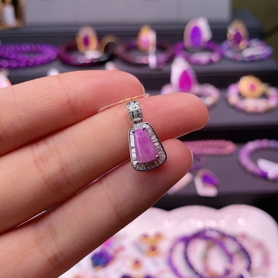 苏纪石（舒俱来）18K金镶嵌吊坠(不含链)