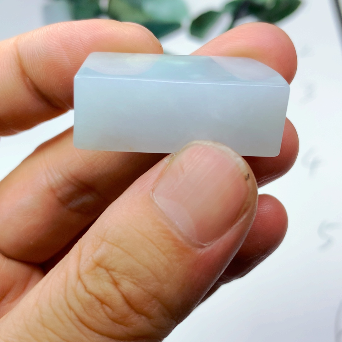 翡翠未镶嵌颈饰翡翠首饰和翡翠珠宝