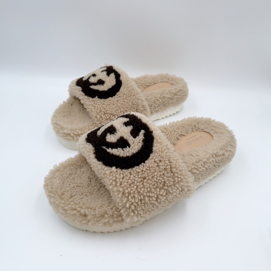 95新 Chanel/香奈儿 36码米色毛毛拖鞋my598