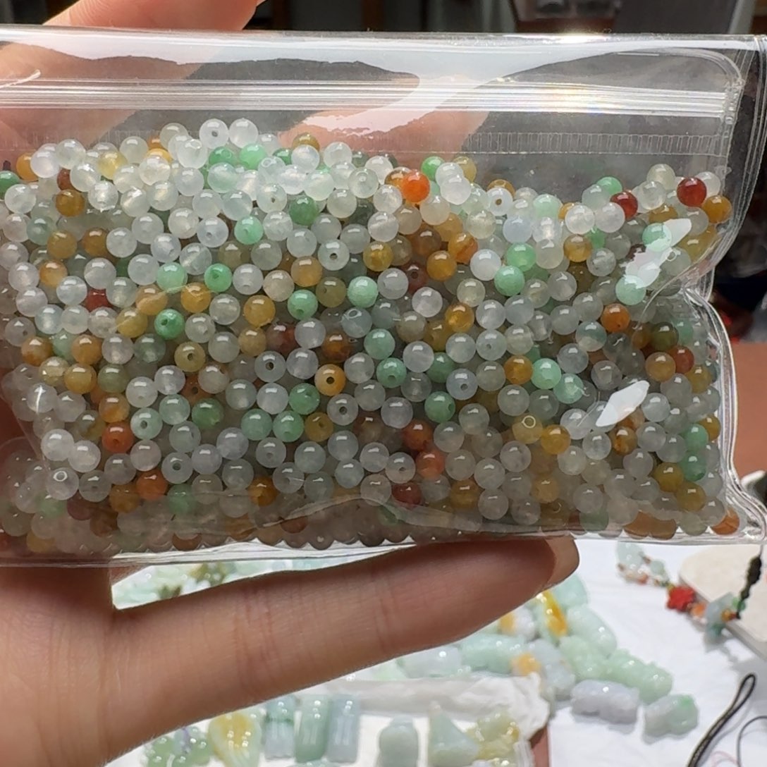 未镶嵌挂件翡翠福利40个，不包邮，拍一单邮费发货
