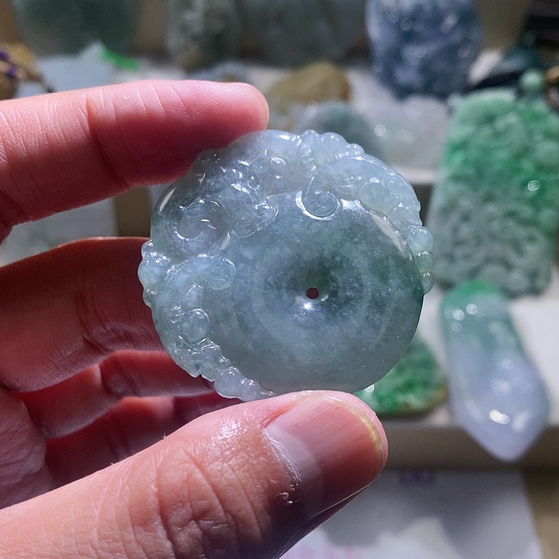 【闪购商品】翡翠颈饰未镶嵌三羊开泰