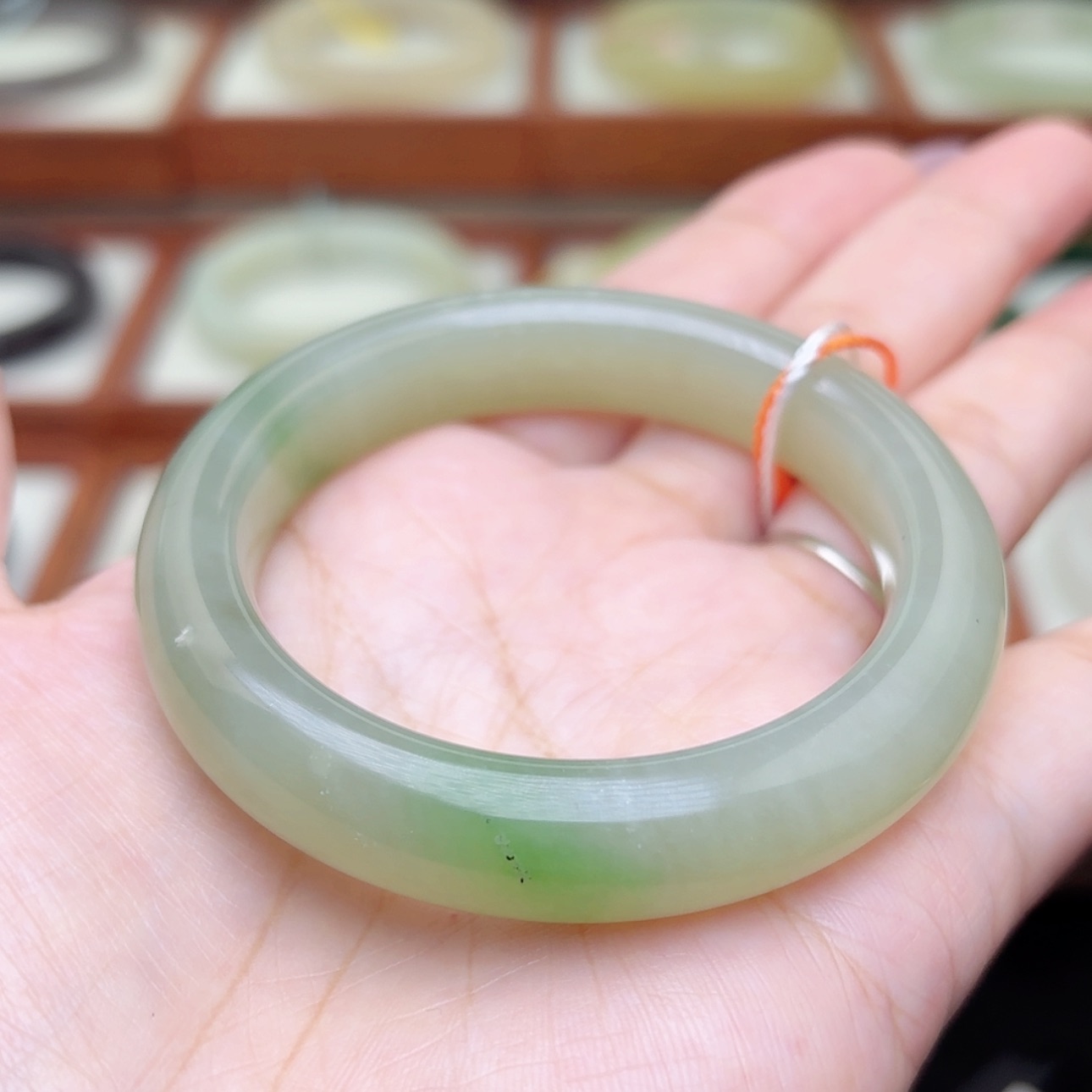 【闪购商品】和田玉手镯未镶嵌