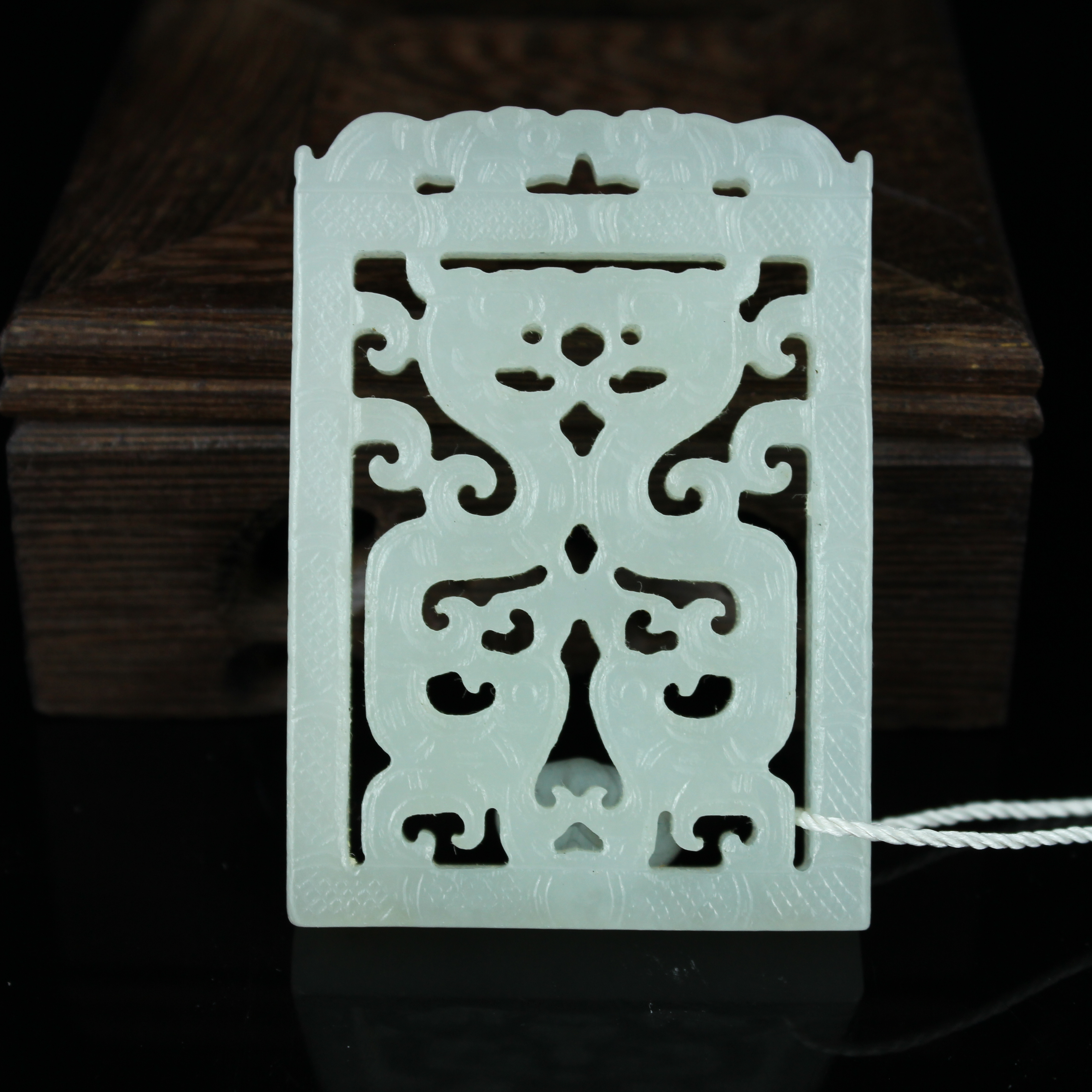 TCWWA06891清晚和田白玉双龙纹玉牌