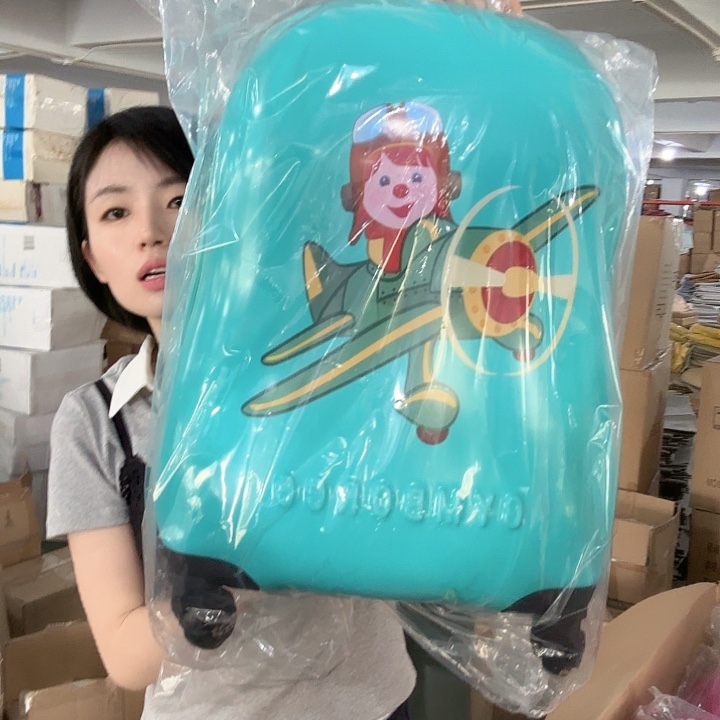 绿色飞机金宝贝图案行李箱瑕疵