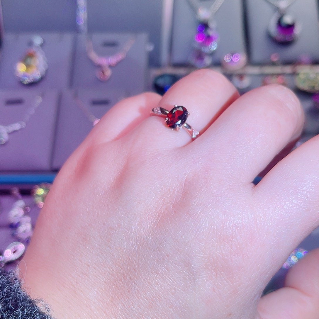 银S925镶嵌戒指石榴石