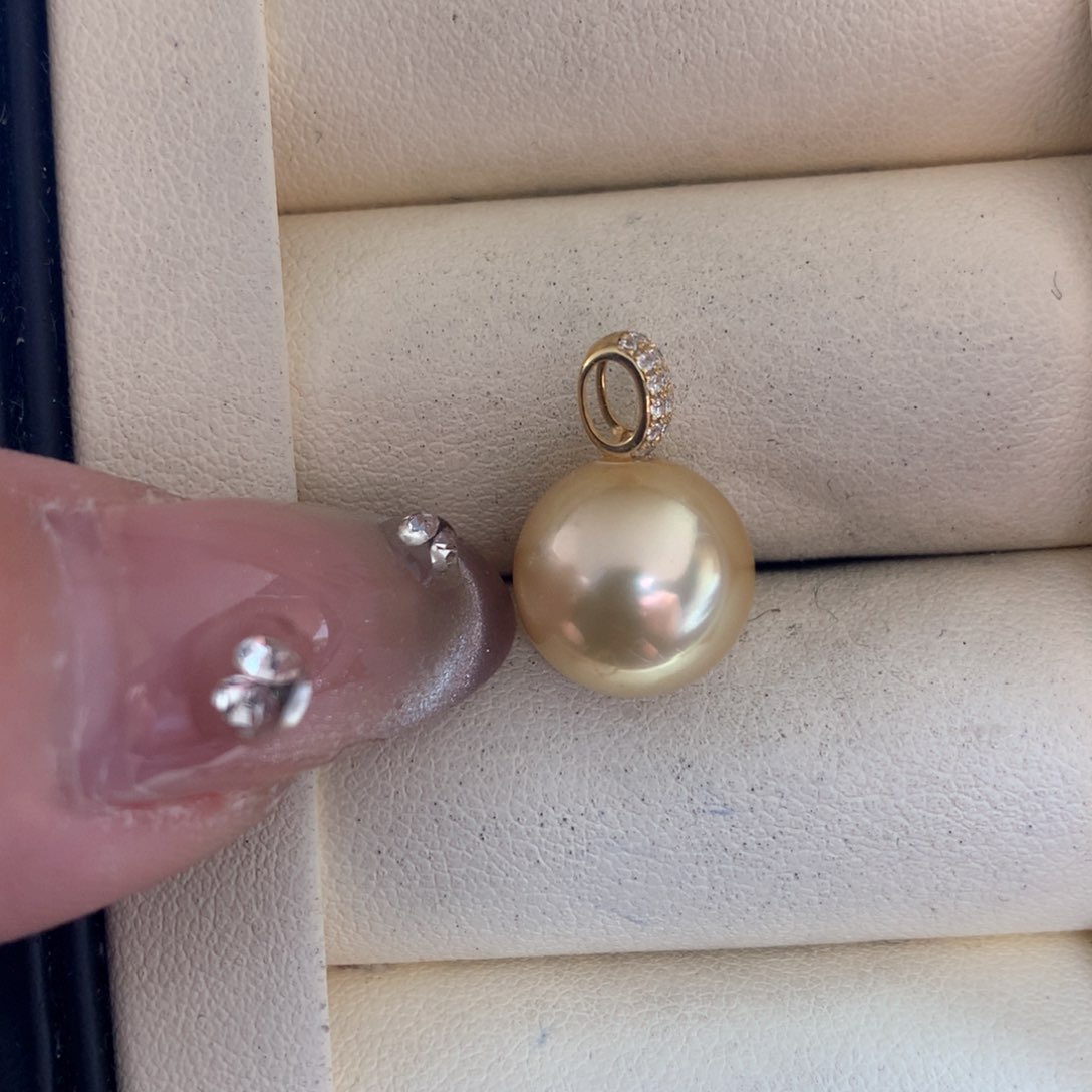 海水珍珠颈饰18K金镶嵌