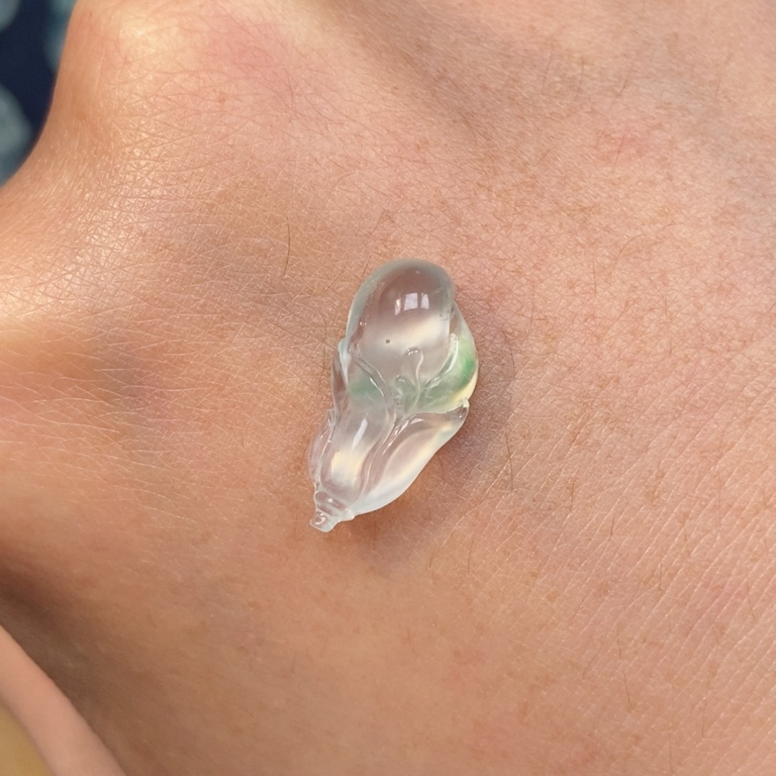 翡翠颈饰未镶嵌玉兰花