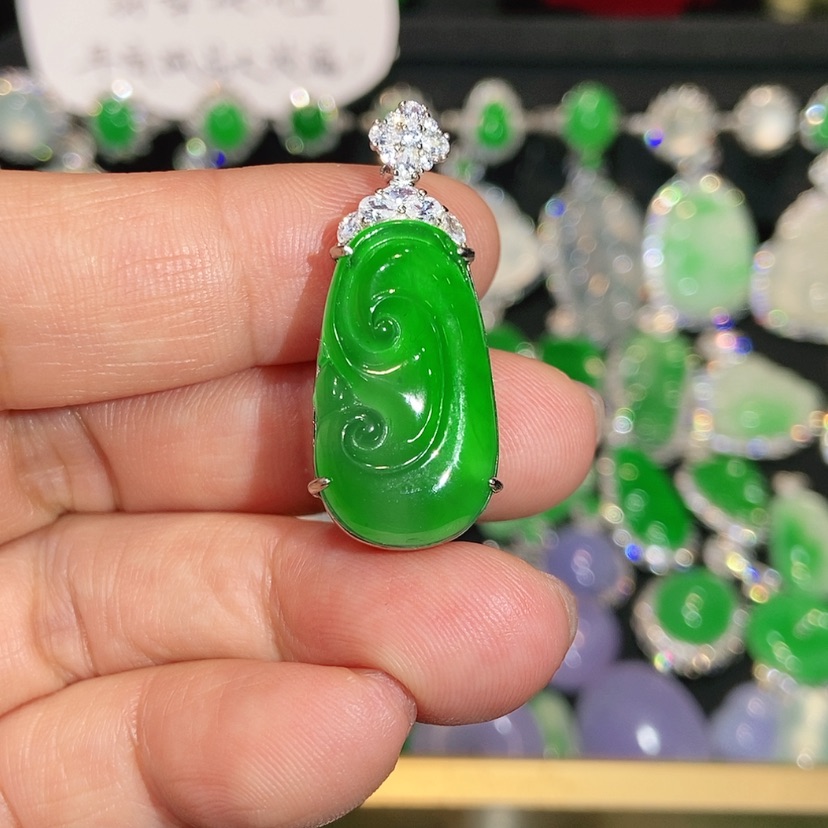 【闪购商品】颈饰未镶嵌翡翠天然翡翠