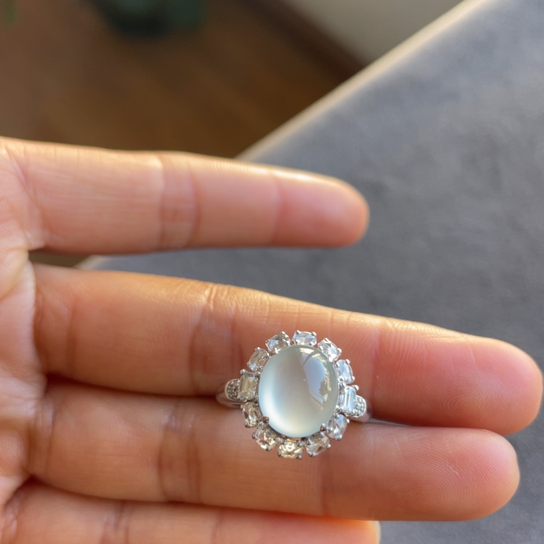 翡翠未镶嵌戒指白冰